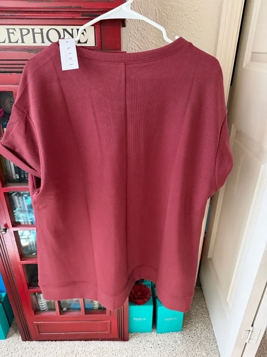Lane Bryant Livi Active Short Sleeve Ribbed Tee in Burgundy - Picture 2 of 5